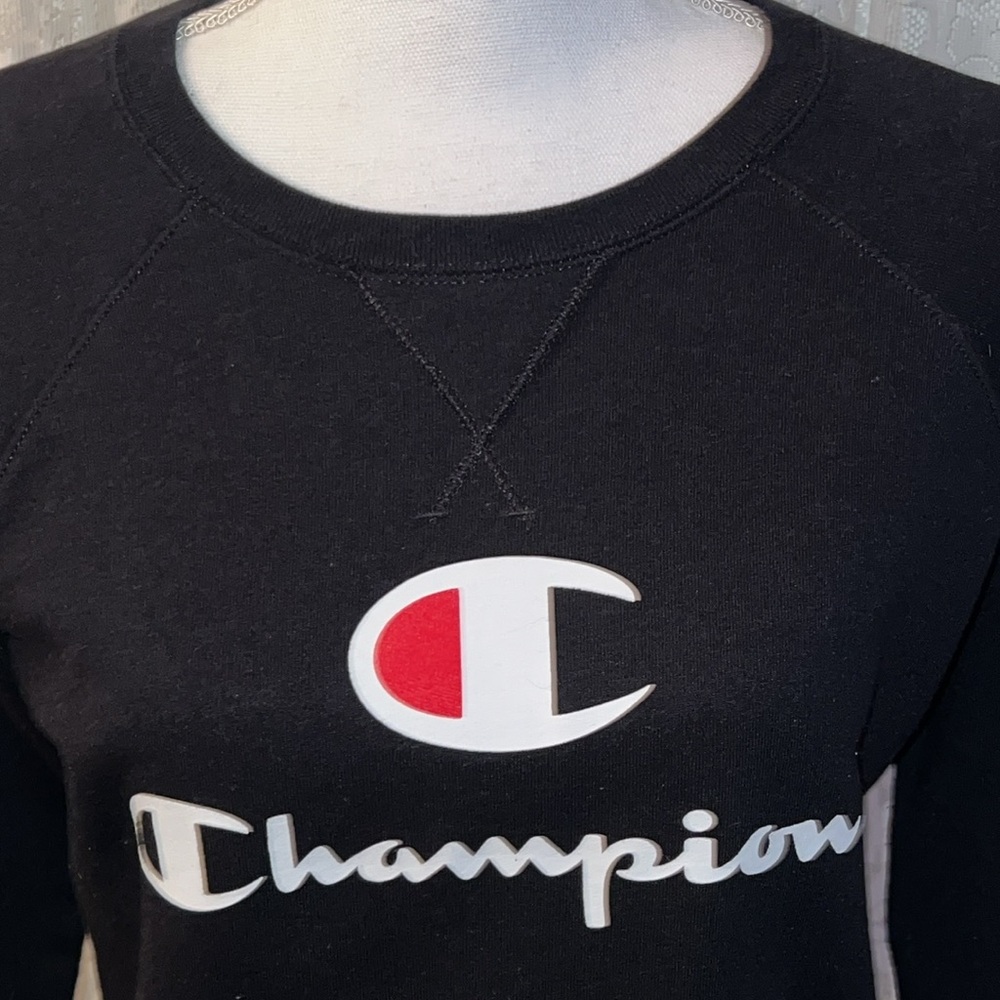 CHAMPION Sweatshirt - Picture 8 of 9